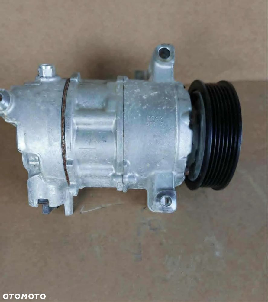 Nowa oryginalna sprężarka klimatyzacji FORD EDGE GALAXY MONDEO V 5 S-MAX  CUSTOM TRANSIT MK7 MK8 - 8