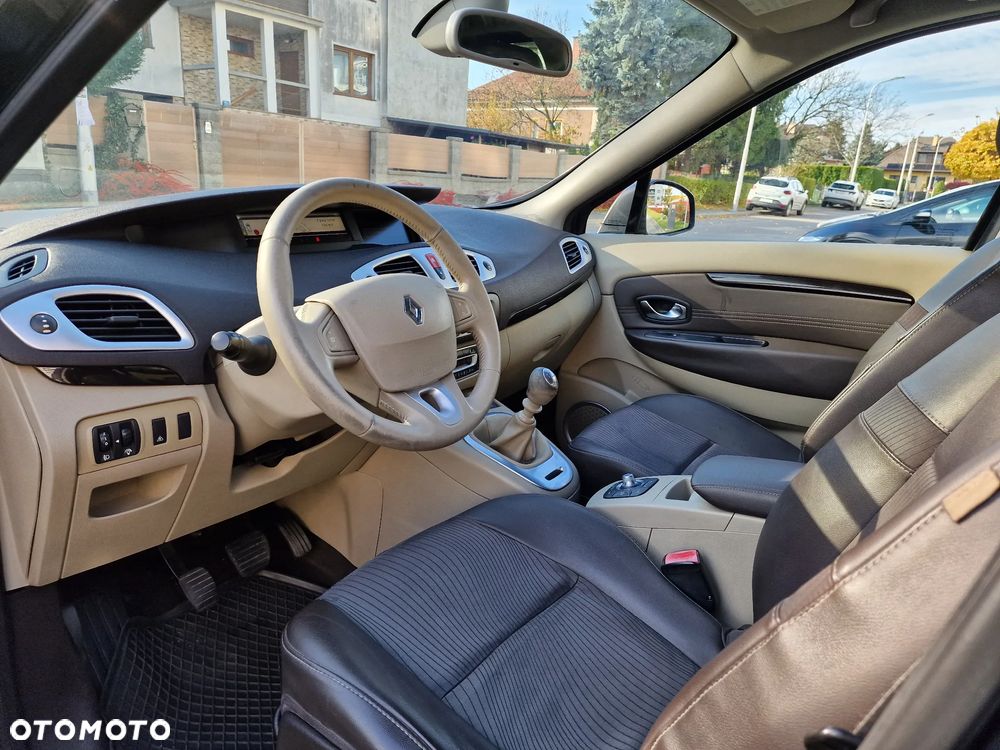 Renault Scenic - 31