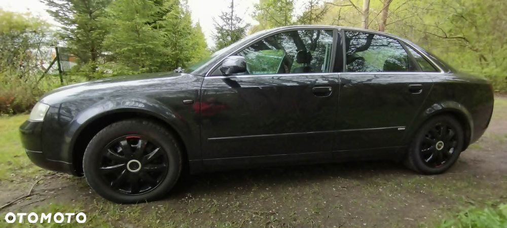 Audi A4 Limousine - 8