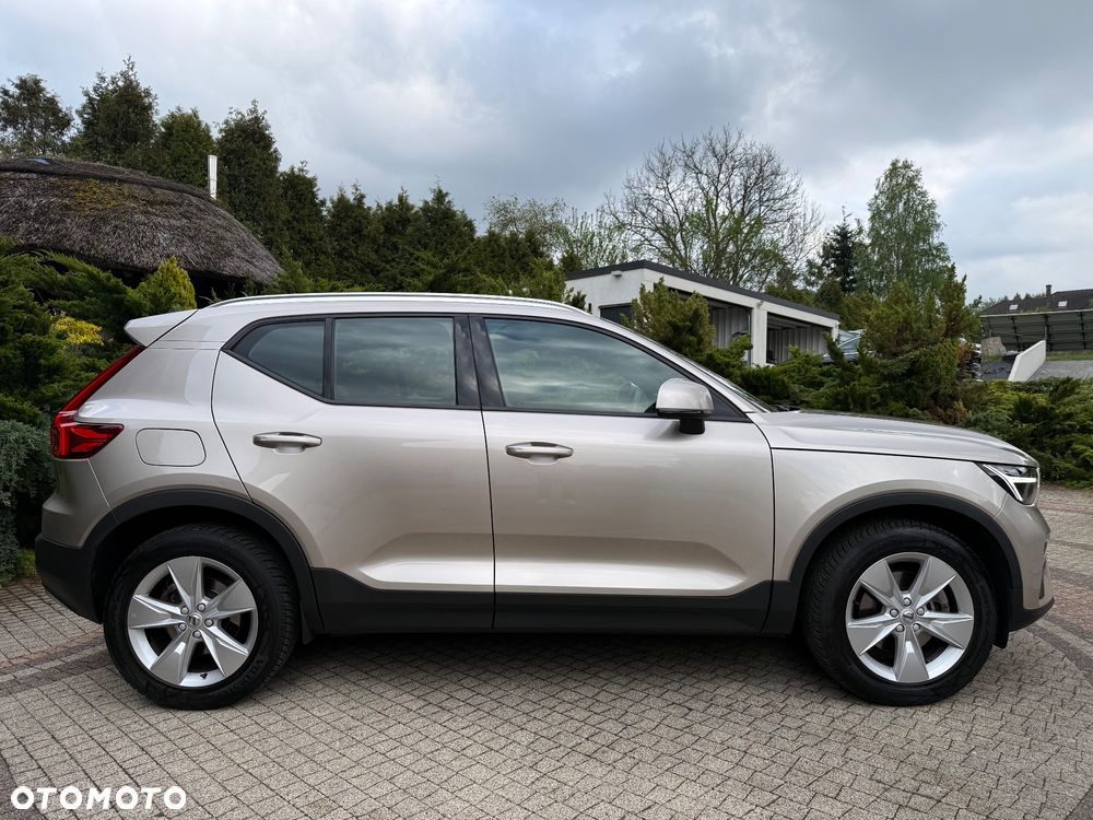 Volvo XC 40 B3 B DKG Plus Bright - 19