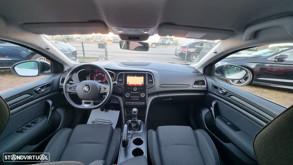 Renault Mégane Sport Tourer - 16