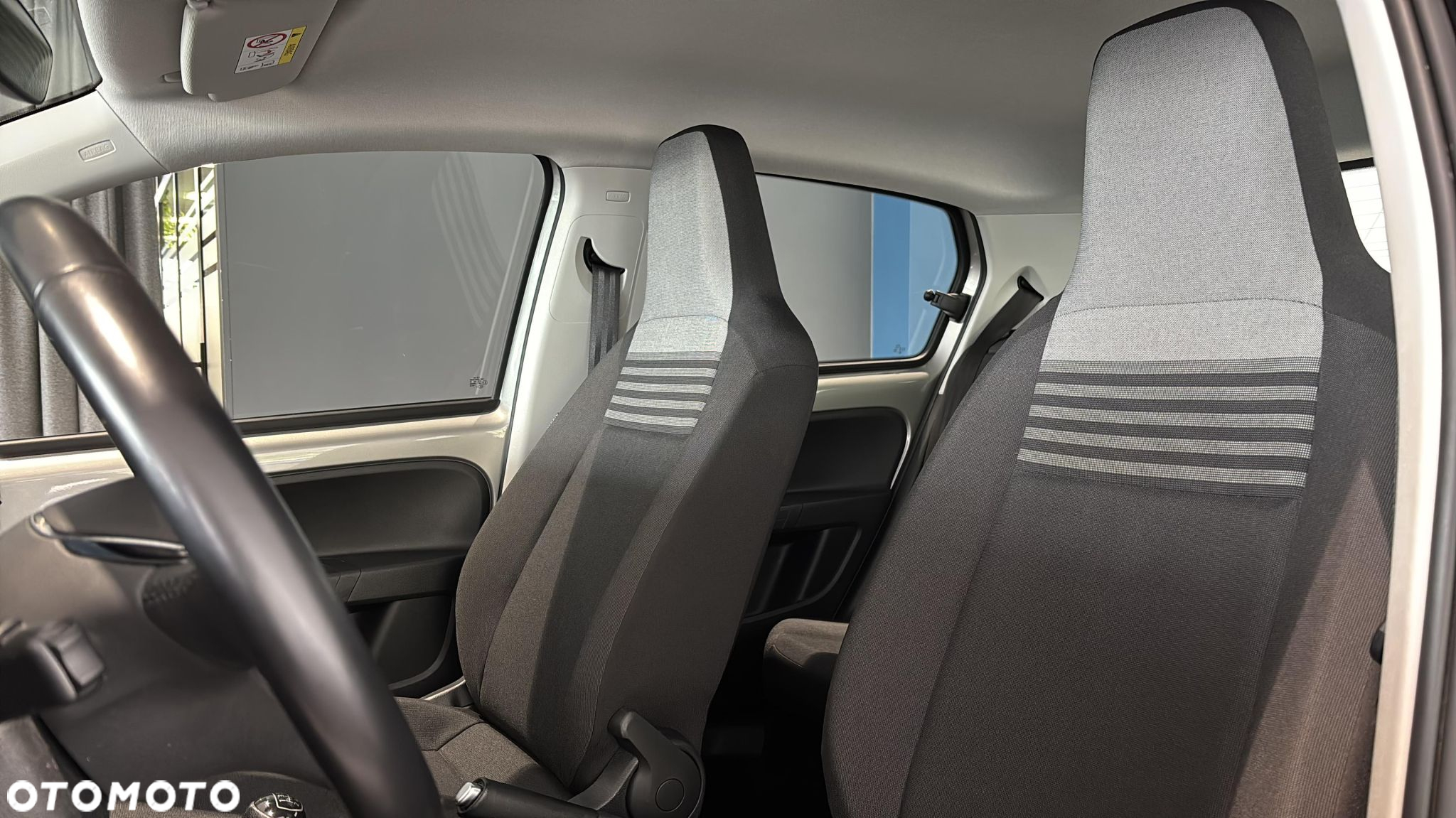 Volkswagen up! 1.0 move - 11