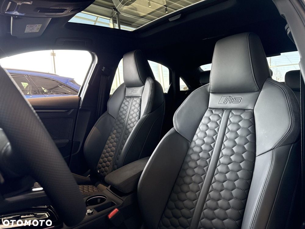 Audi RS3 Limousine - 17