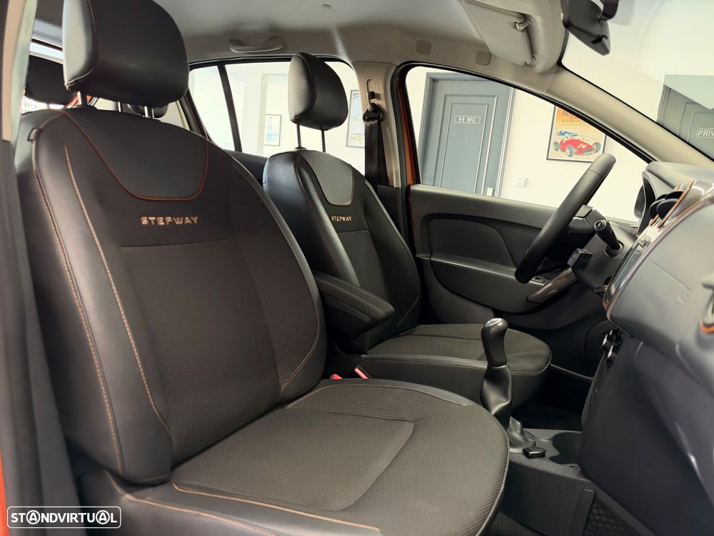 Dacia Sandero Stepway TCe 90 Prestige - 26
