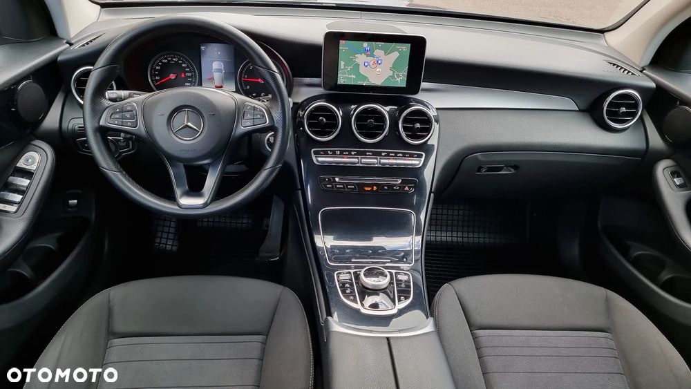 Mercedes-Benz GLC - 26