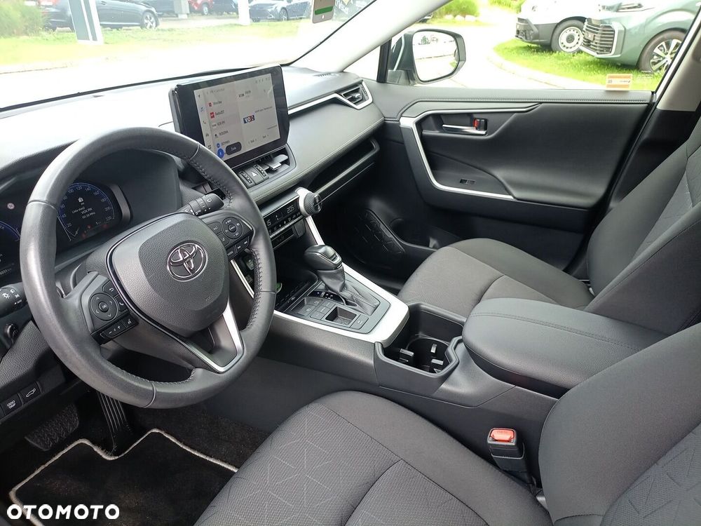 Toyota RAV4 - 10