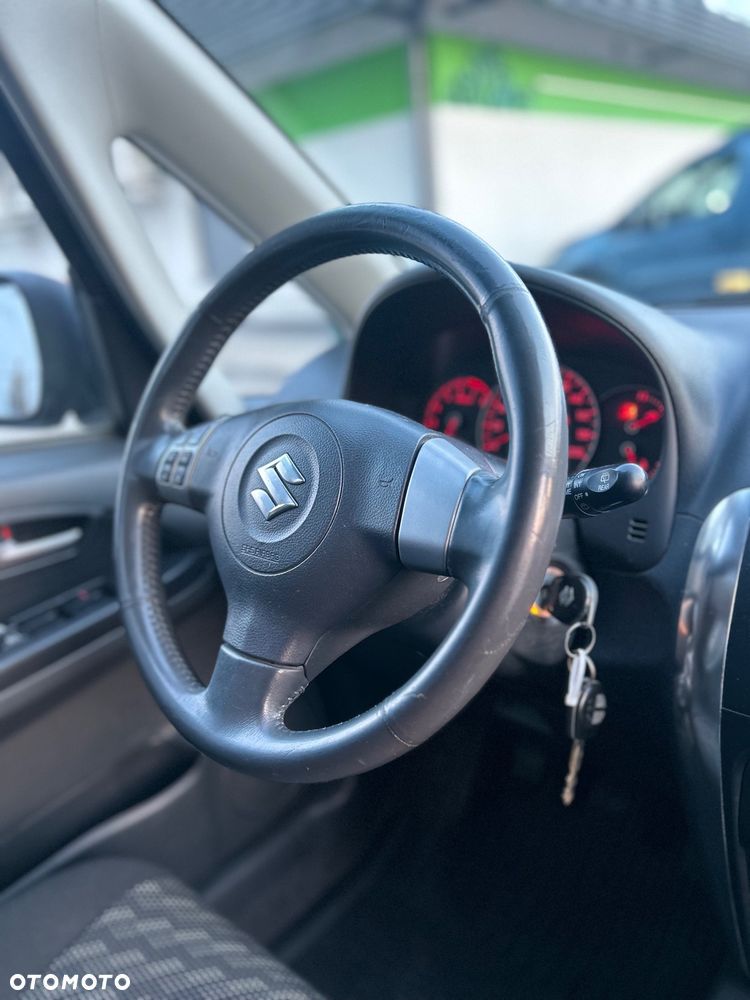 Suzuki SX4 - 12