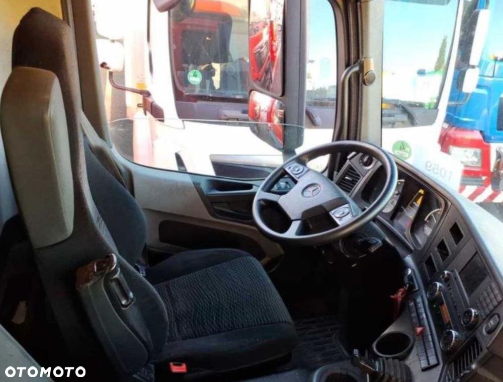 Mercedes-Benz Antos 1827 - 3