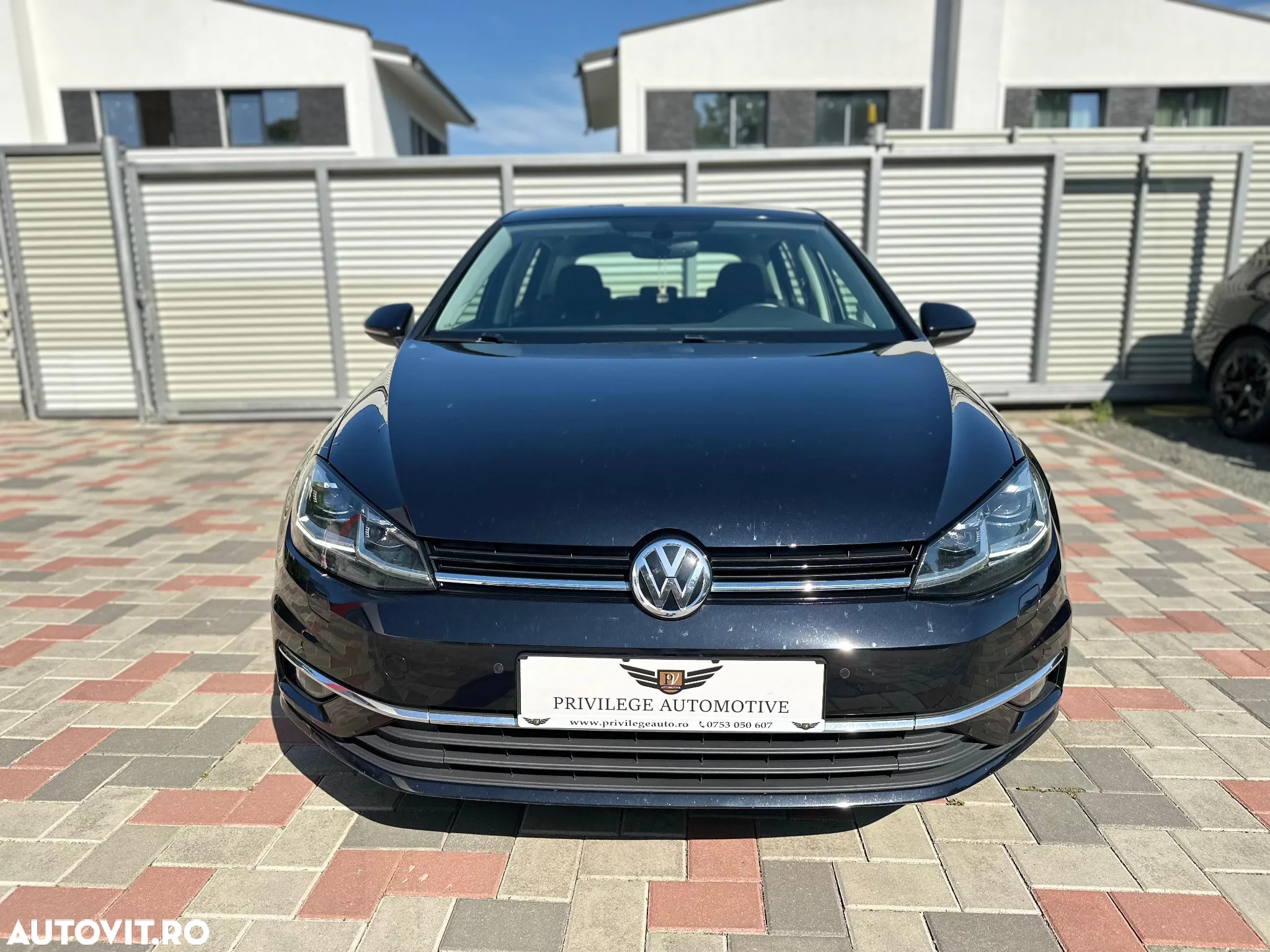 Volkswagen Golf 1.0 TSI DSG Comfortline - 2