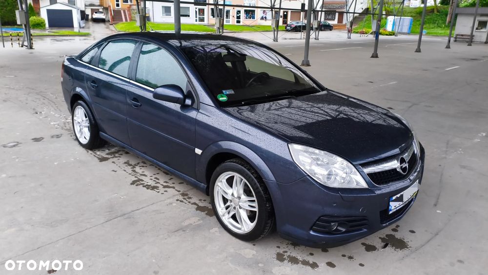 Opel Vectra 1.9 CDTI DPF Cosmo - 1