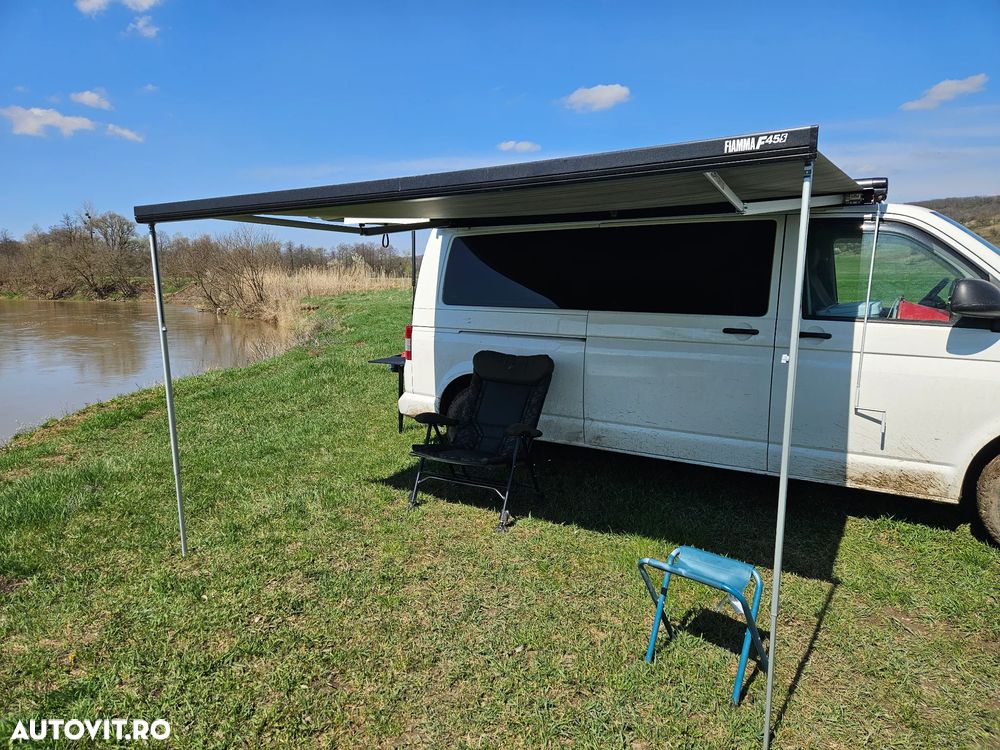 Volkswagen Caravelle - 10