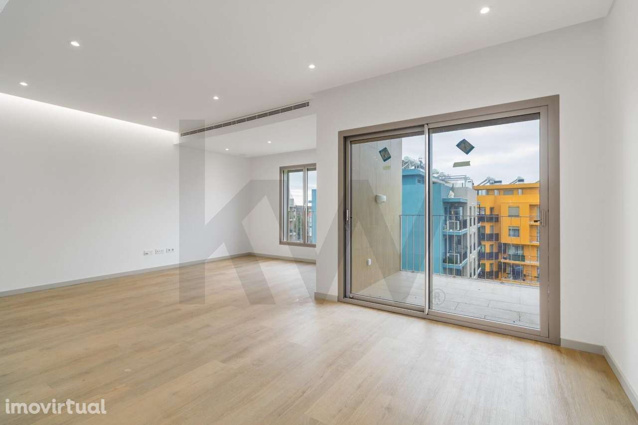 T3 + 1 Duplex com Terraço Panorâmico, Áreas Premium e Garagem Box | Mo - Grande imagem: 4/38