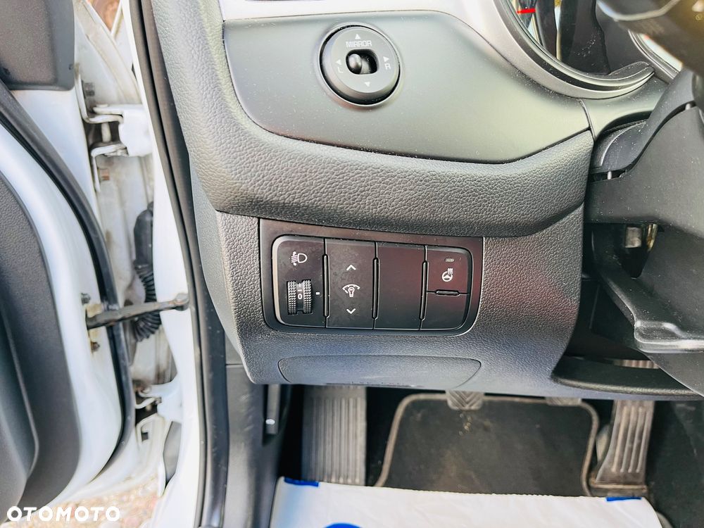 Kia Ceed 1.6 GDI SW Dream-Team Edition - 18