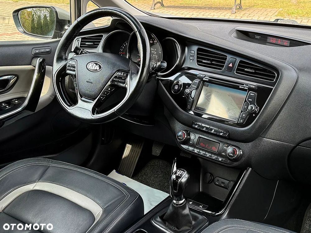 Kia Ceed 1.6 GDI Platinum Edition - 14