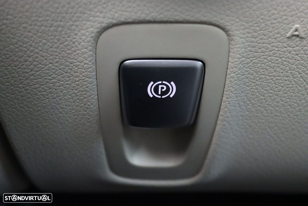 Mercedes-Benz E 300 de Avantgarde - 19