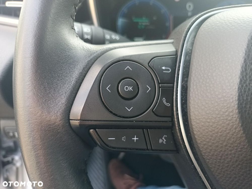 Toyota Corolla 1.8 Hybrid Comfort - 17
