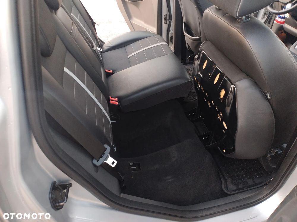 Ford Kuga 2.0 TDCi 4x4 Titanium - 25