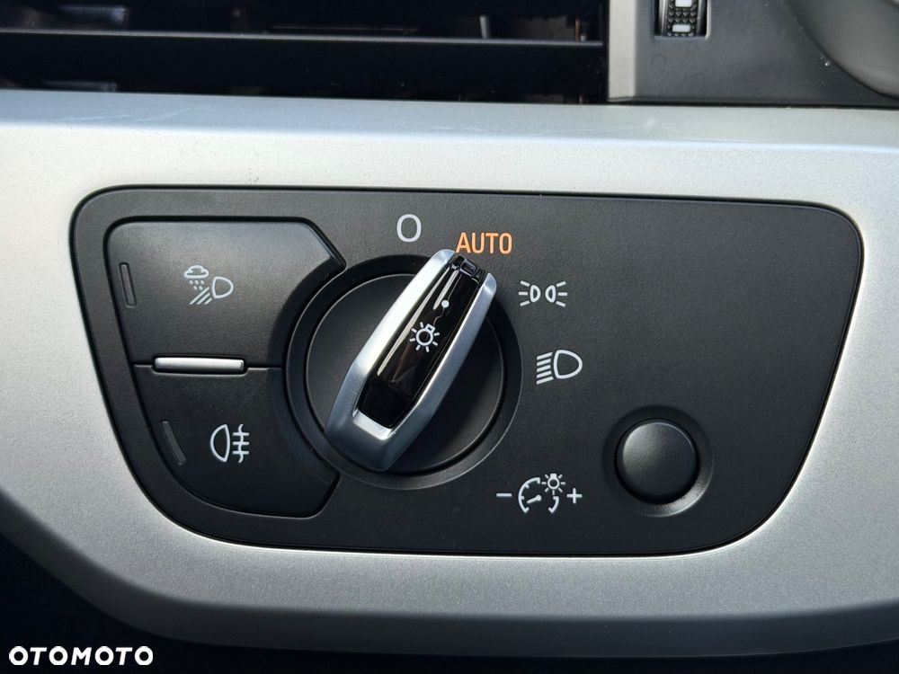 Audi A4 Avant 2.0 TDI Sport S tronic - 27