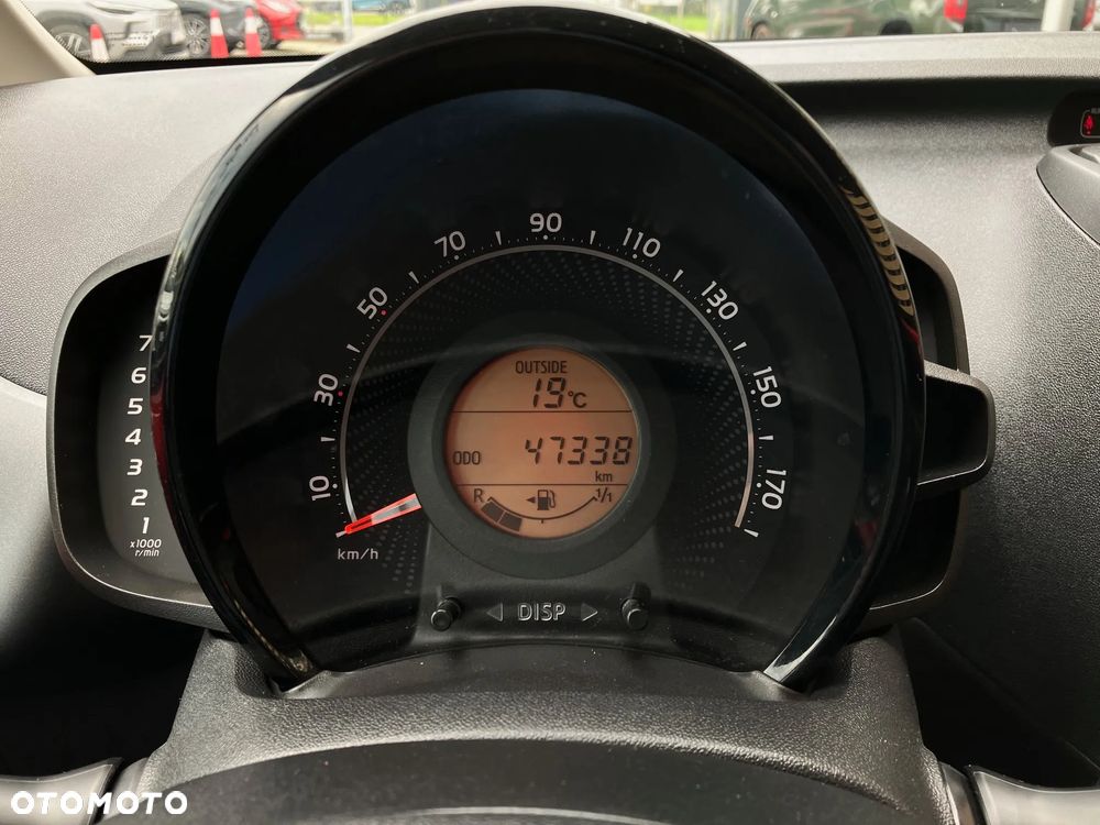 Toyota Aygo x-play - 22