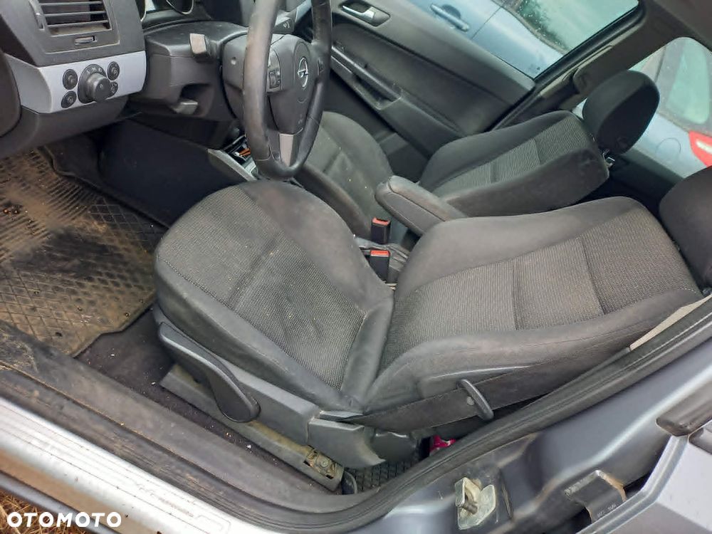 Części OPEL ASTRA H III KOMBI 1.3 diesel 1.9 - 7