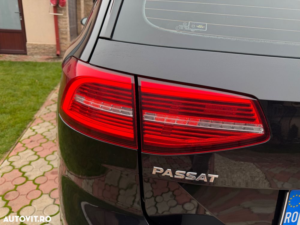 Volkswagen Passat Variant 2.0 TDI SCR DSG Highline - 19