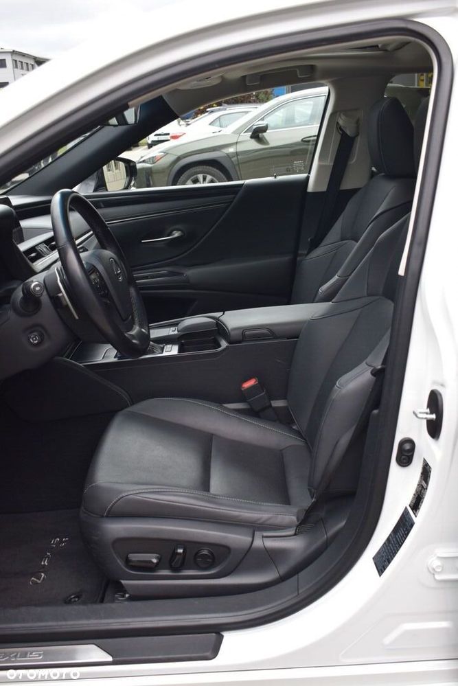 Lexus ES - 13