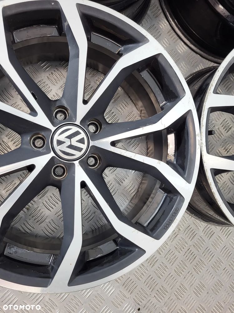 Vw Golf Passat Felgi Aluminiowe 18 5x112 - 4