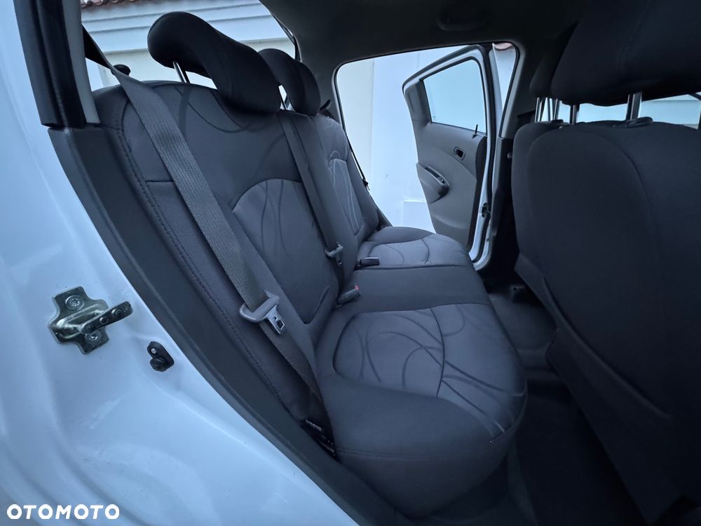 Chevrolet Spark - 30