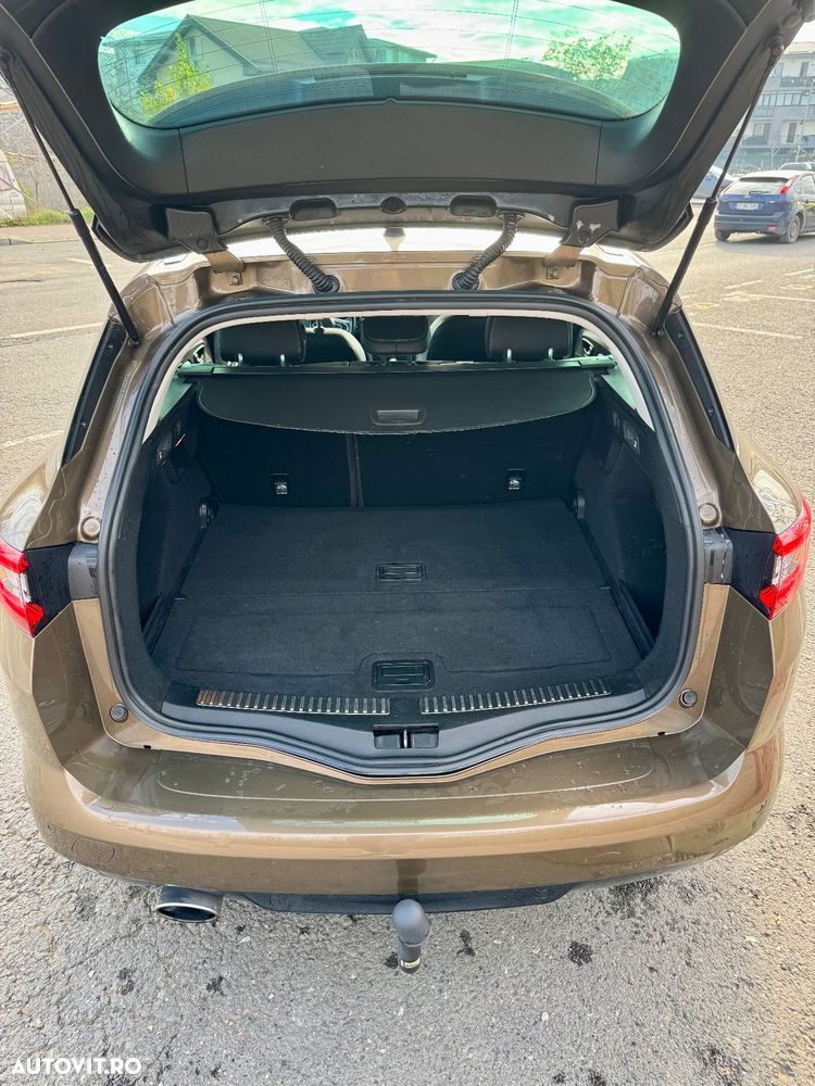 Renault Megane Grandtour TCe 130 EDC Bose Edition - 10