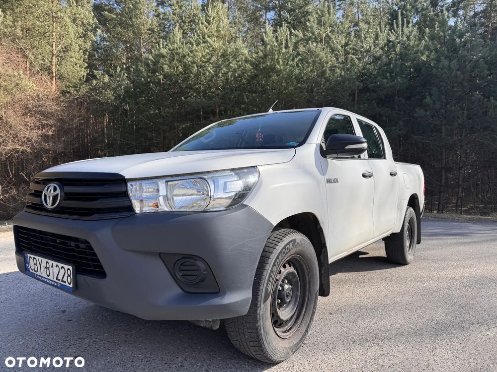 Toyota Hilux - 1