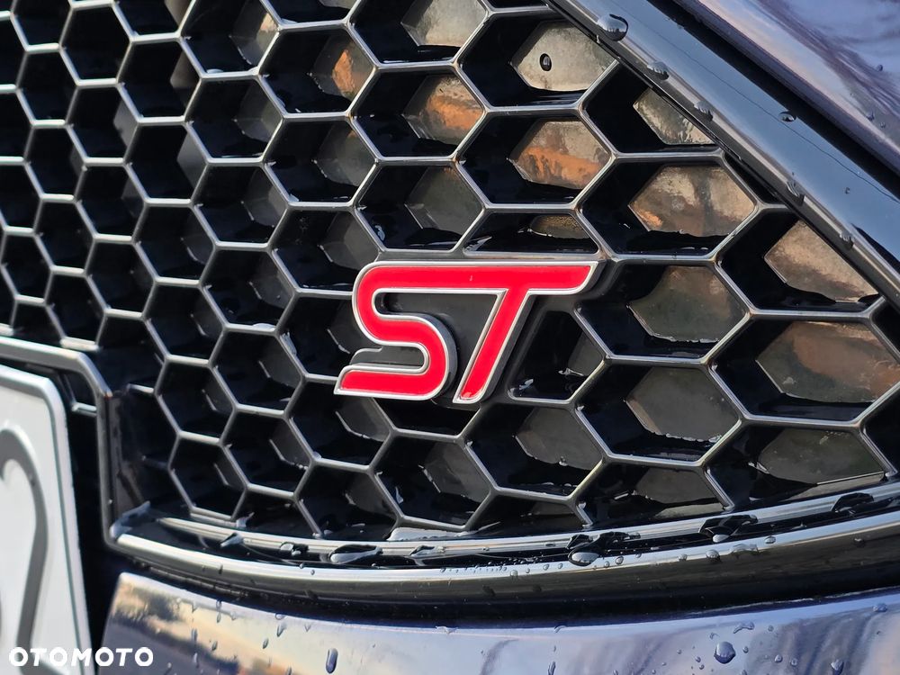 Ford Focus 2.0 EcoBoost ST - 13