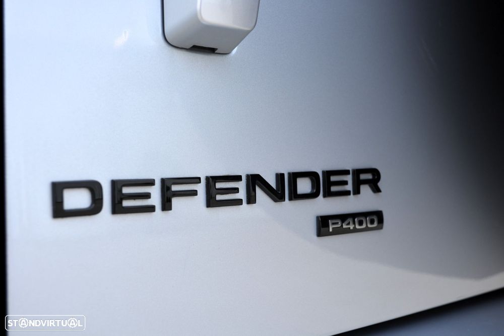 Land Rover Defender 3.0 I6 130 AWD X-Dynamic HSE - 5