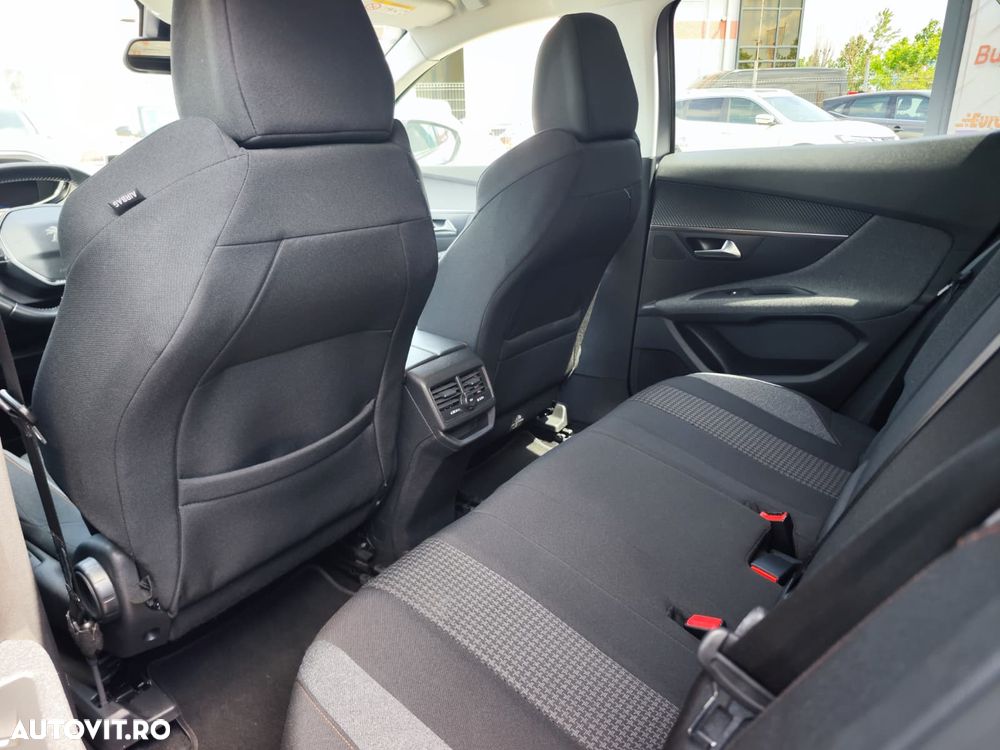 Peugeot 3008 1.2 PureTech Turbo S&S EAT8 Active - 13