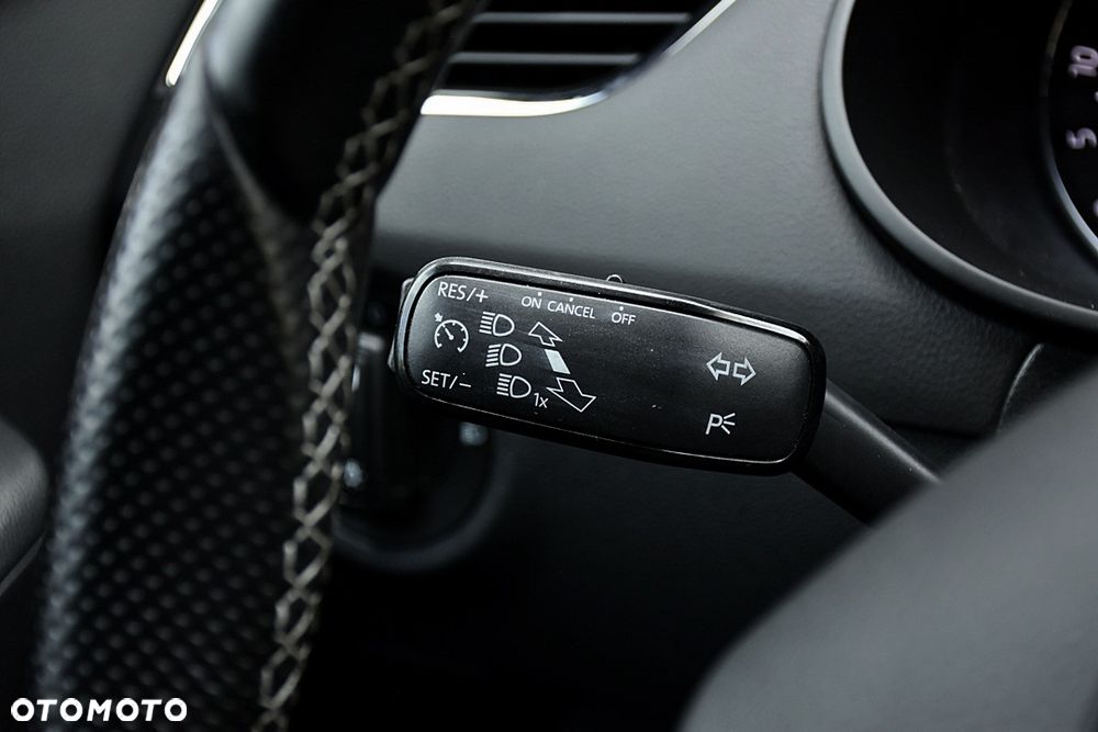 Skoda Octavia 2.0 TDI DSG RS - 31