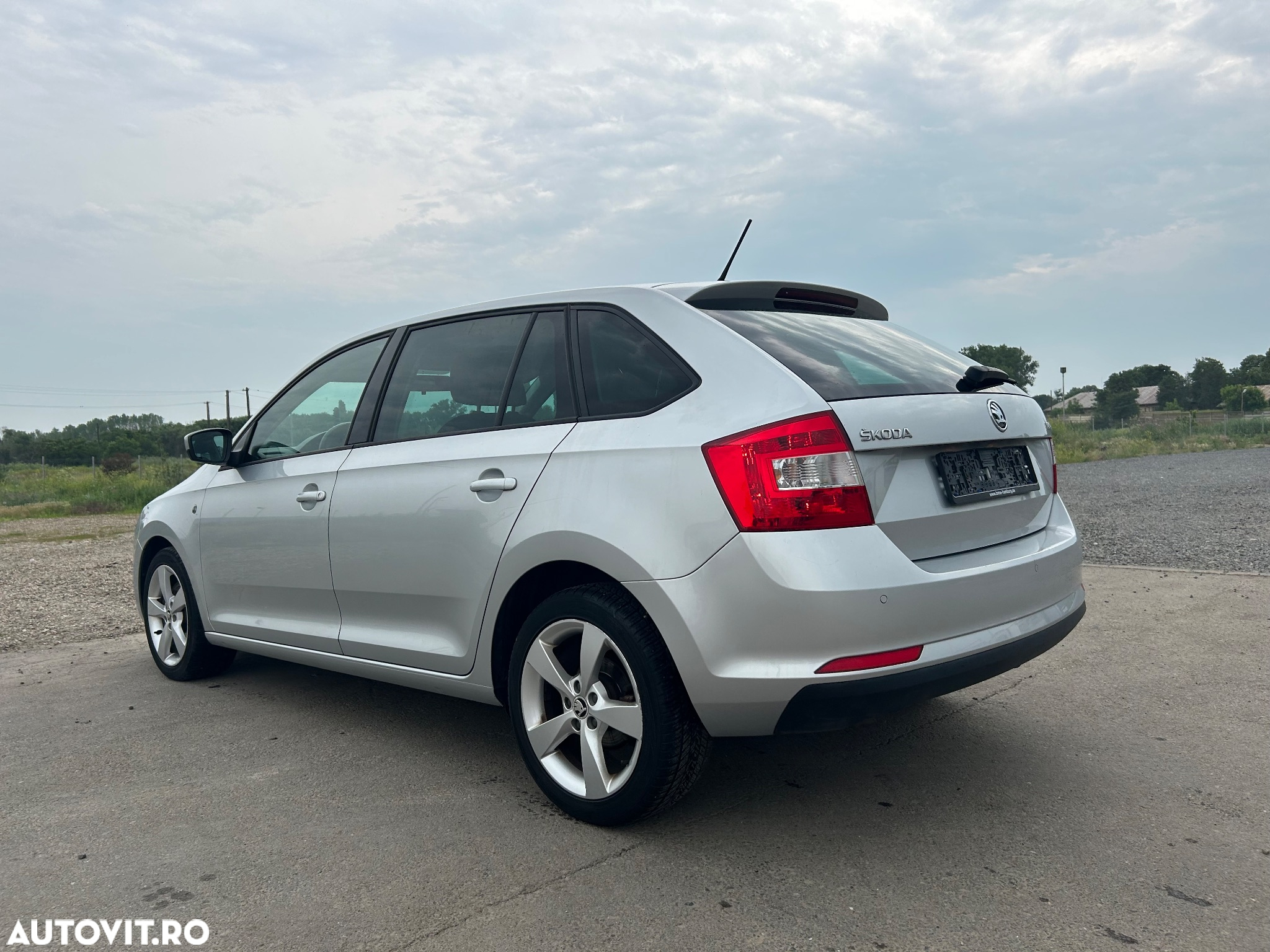 Skoda RAPID 1.6 TDI DSG Ambition - 6