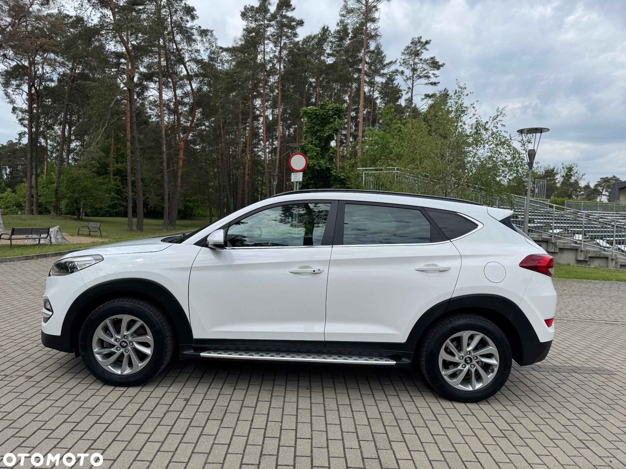 Hyundai Tucson 1.7 CRDI BlueDrive Style 2WD - 9