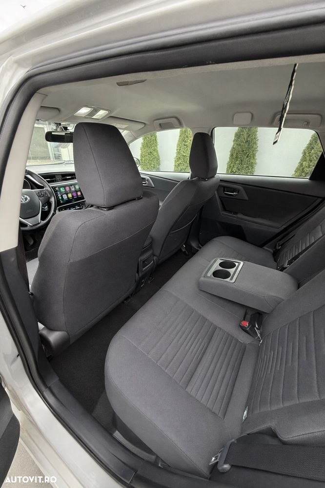 Toyota Auris - 12