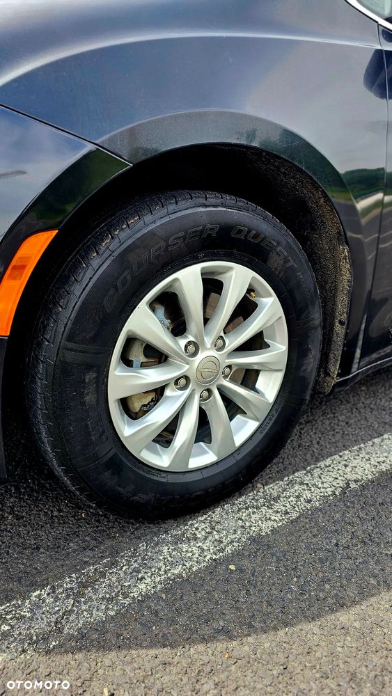 Chrysler Pacifica - 6