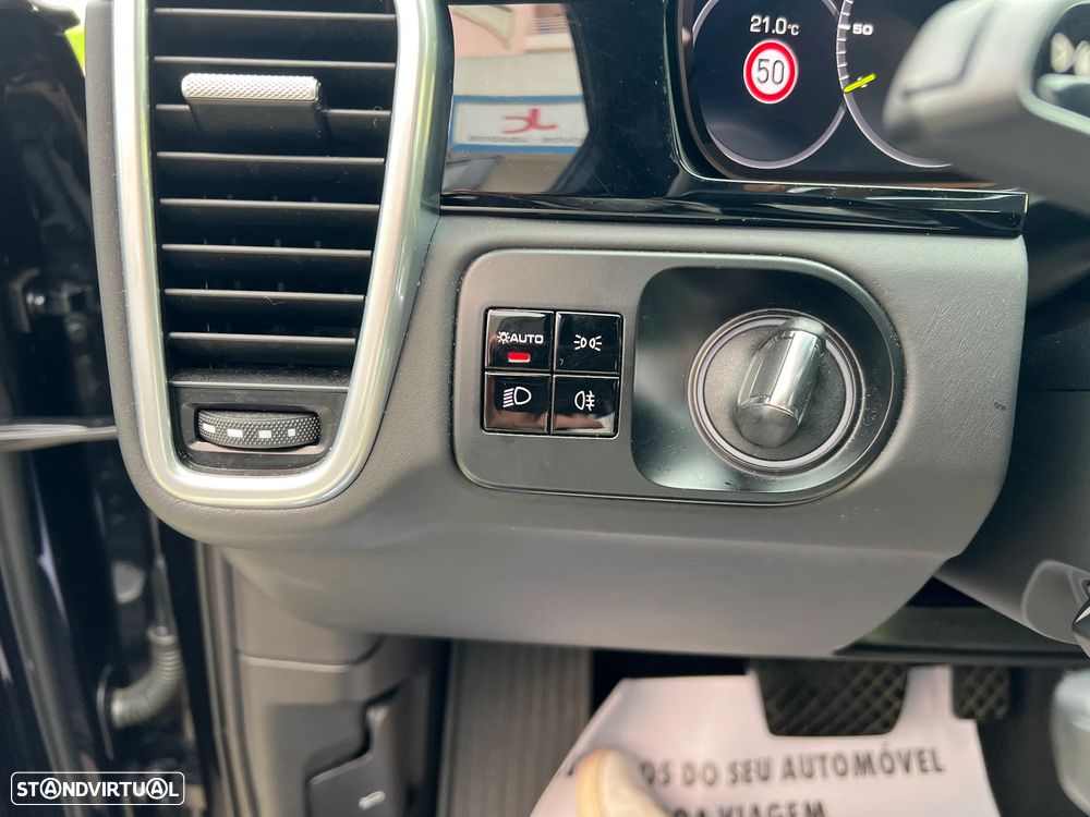 Porsche Cayenne E-Hybrid - 18