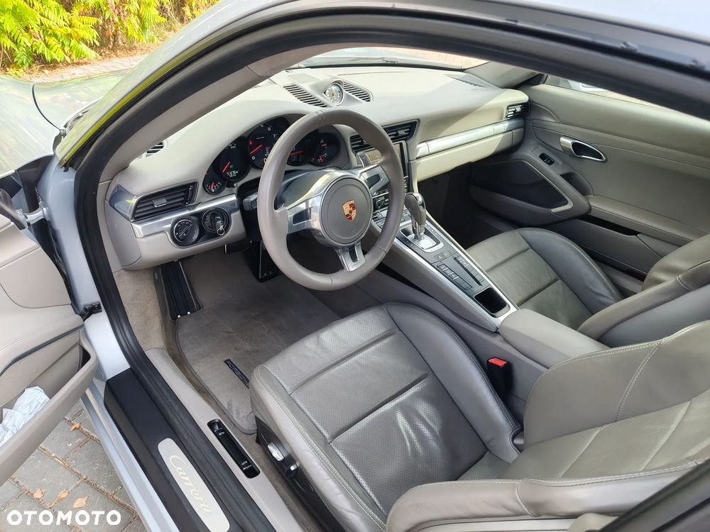 Porsche 911 Carrera 4 PDK - 29