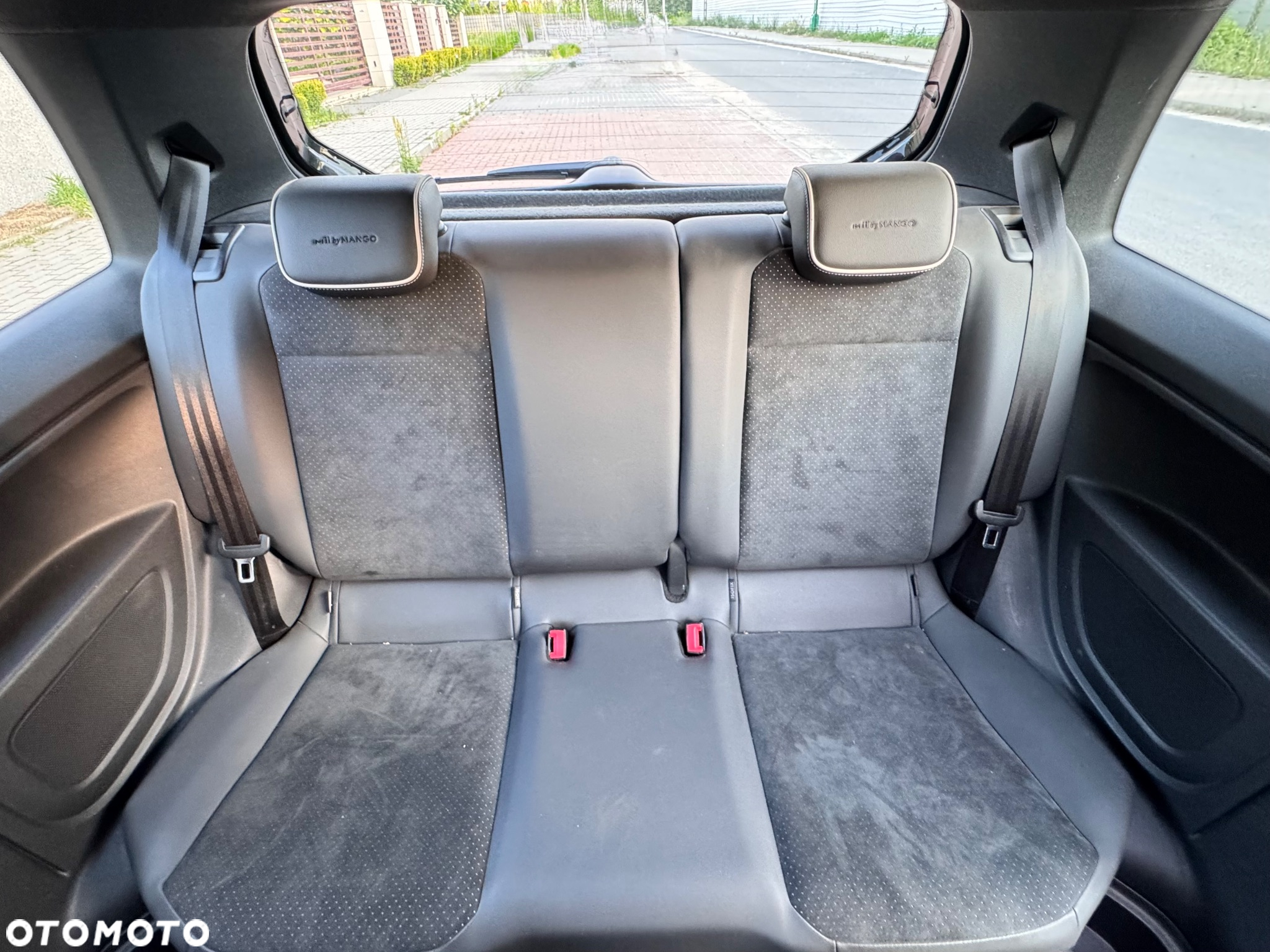 Seat Mii 1.0 by Mango - 12