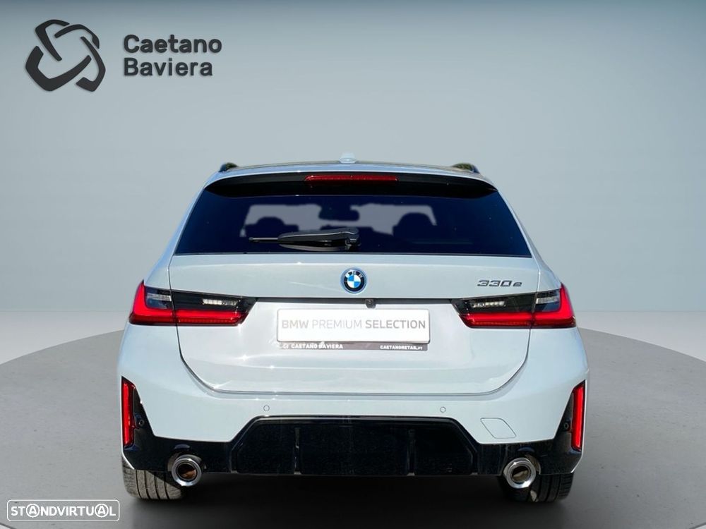 BMW 330 e Touring Pack Desportivo M Auto - 21