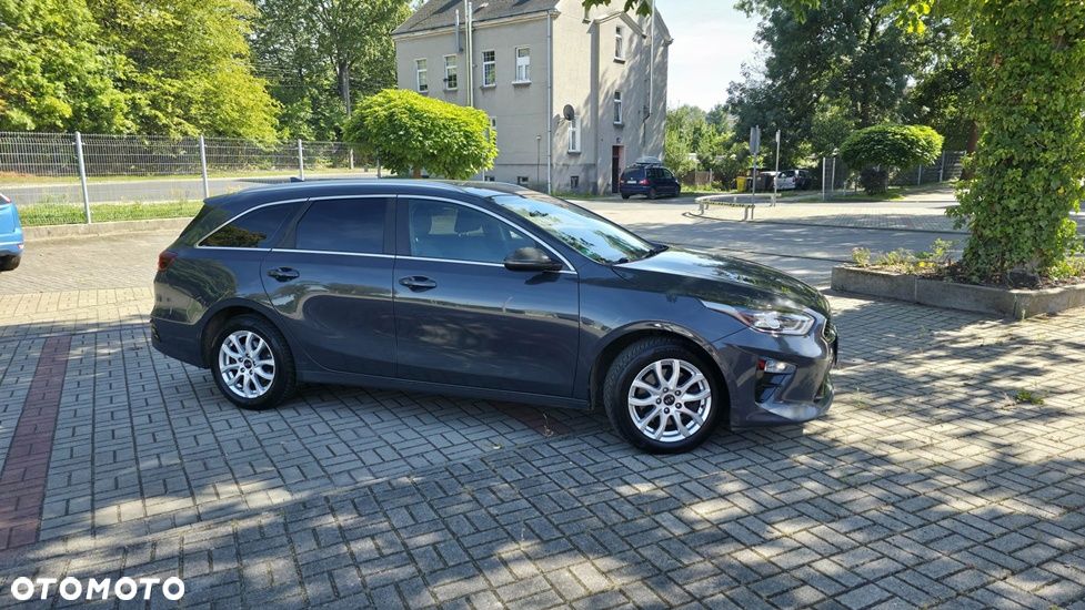 Kia Ceed 1.6 CRDi mHEV Business Line DCT - 6