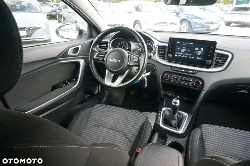 Kia Ceed 1.5 T-GDI M - 14