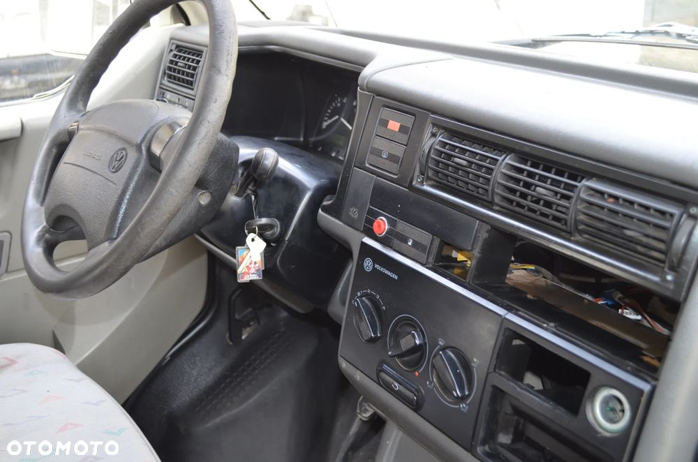 Volkswagen Transporter - 34