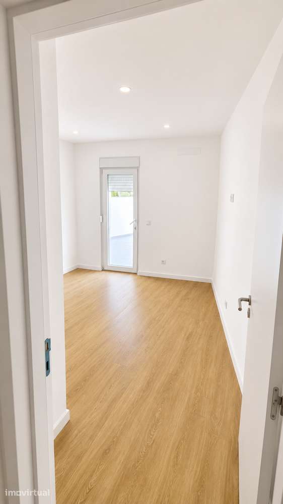 Moradia T2 Totalmente Remodelada | A Estrear | Vale da Pinta - Grande imagem: 5/15