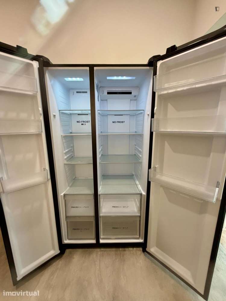 Quarto - localizado em Montes Claros Coimbra - Grande imagem: 5/27