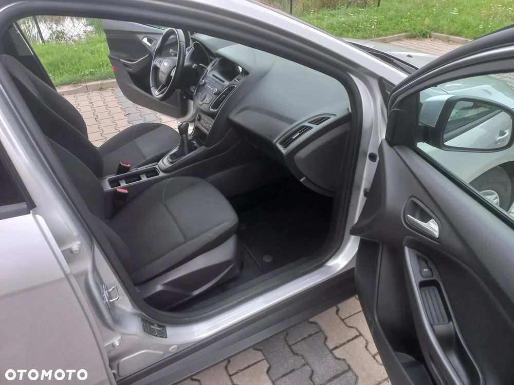 Ford Focus 1.6 TI-VCT Ambiente - 14
