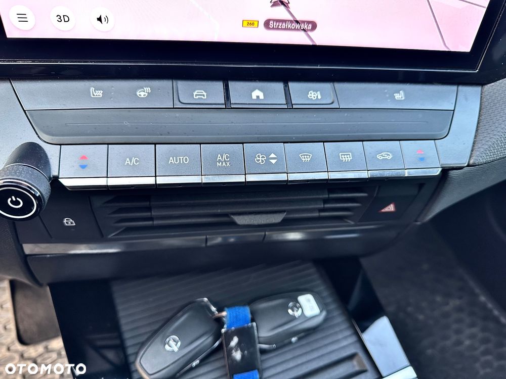 Opel Astra 1.2 Turbo GS - 16