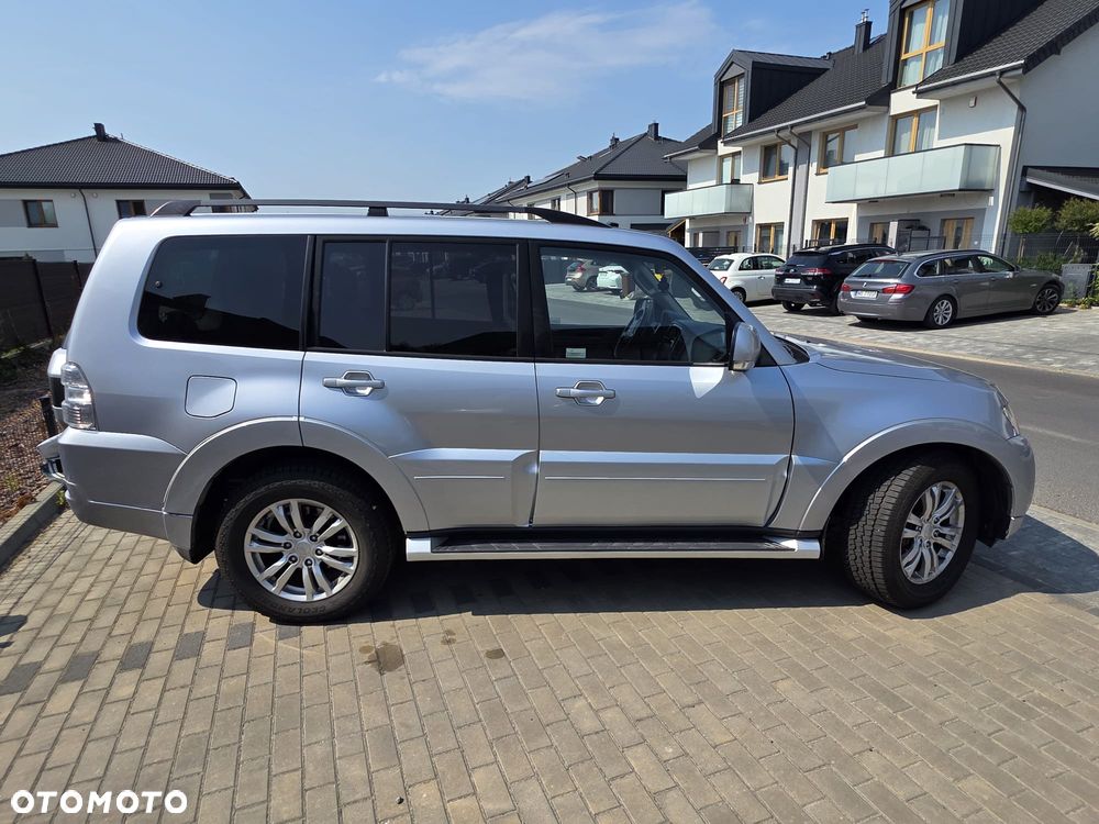 Mitsubishi Pajero 3.2 DID Instyle EU6 - 6